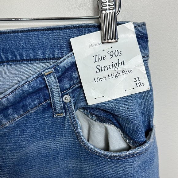 Abercrombie & Fitch The 90's Straight Ultra High Rise Jeasns 31S NWT - Picture 7 of 10